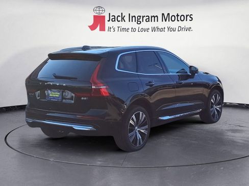 Used 2023 Volvo XC60 B5 Ultimate image 5