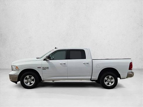 Used 2020 RAM 1500 Classic SLT w/ Luxury Group AWD/4WD image 9