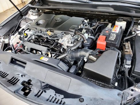 Used 2019 Toyota Camry LE FWD image 57