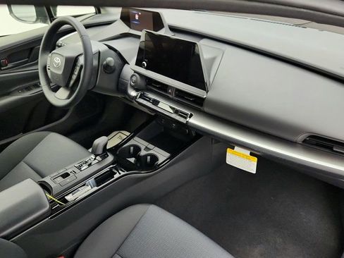 Used 2025 Toyota Prius LE image 23