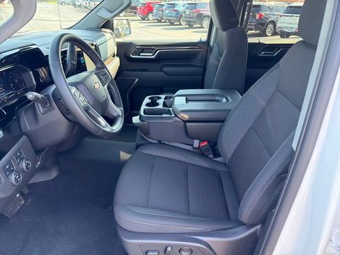 Certified 2024 Chevrolet Silverado 1500 LT AWD/4WD image 10