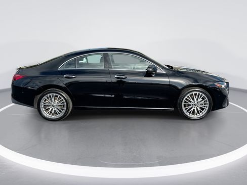 Used 2025 Mercedes-Benz CLA 250 4MATIC image 3