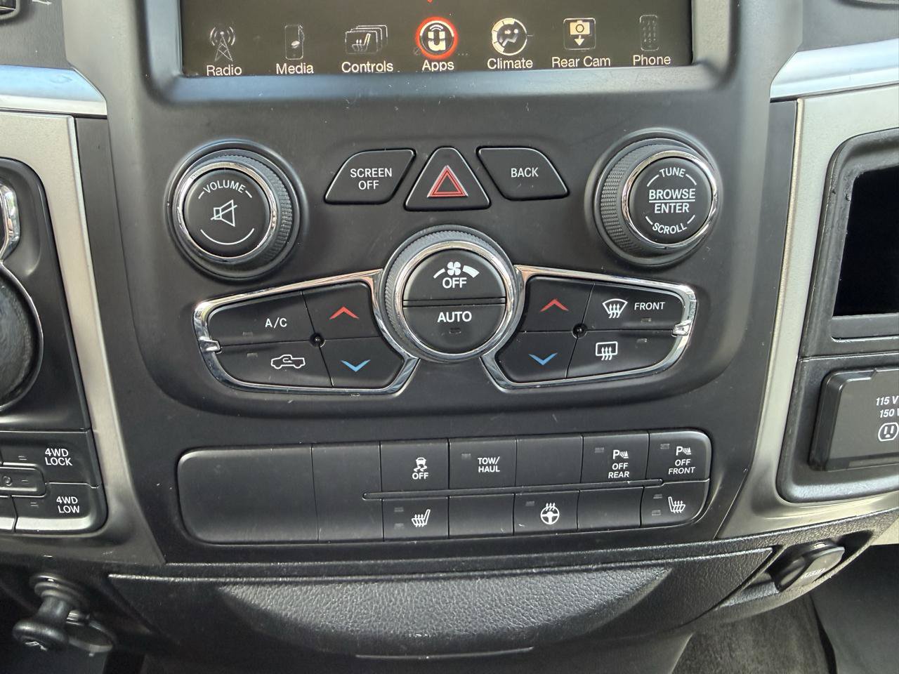 Used 2017 RAM 1500 Big Horn AWD/4WD image 28