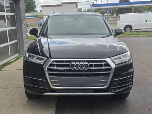 Used 2019 Audi Q5 2.0T Premium Plus w/ Premium Plus Package AWD/4WD image 2