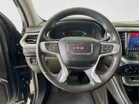Used 2023 GMC Acadia SLE image 11