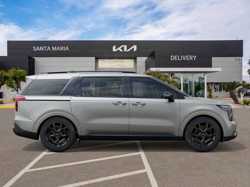 New 2025 Kia Carnival SX Prestige image 7