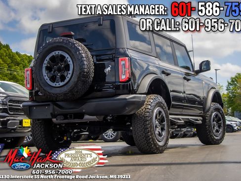 Used 2022 Ford Bronco Badlands image 7