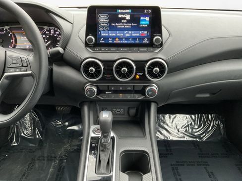 Used 2024 Nissan Sentra SV image 11