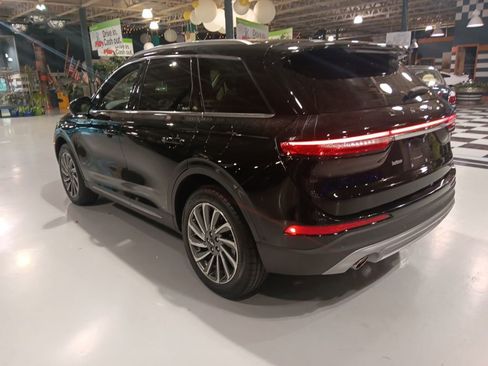 Used 2024 Lincoln Corsair Reserve w/ Equipment Group 202A AWD/4WD image 8