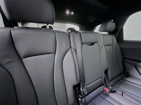 New 2026 Audi Q7 2.0T Premium image 27
