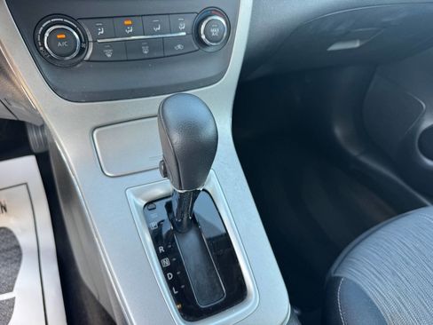 Used 2015 Nissan Sentra SV image 9