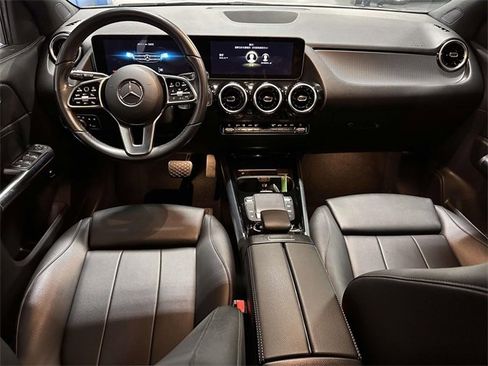 Used 2021 Mercedes-Benz GLA 250 4MATIC image 16