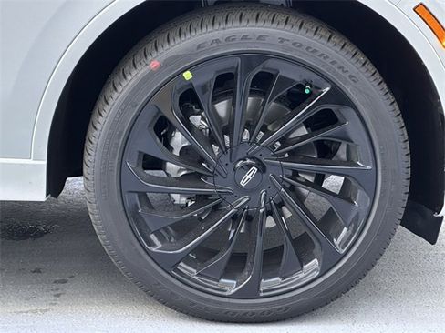 New 2026 Lincoln Aviator Reserve w/ Jet Appearance Package image 4