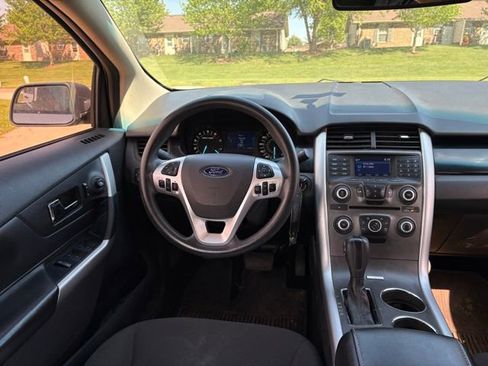 Used 2014 Ford Edge SE FWD image 19