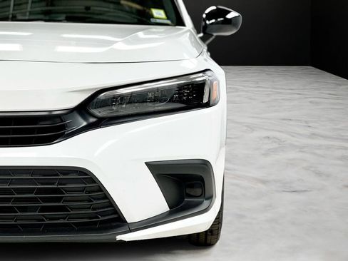 Used 2023 Honda Civic Sport image 9