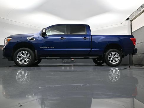 Used 2022 Nissan Titan SV w/ SV Convenience Package AWD/4WD image 21
