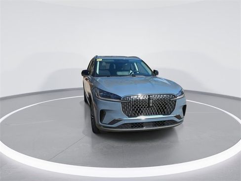 New 2026 Lincoln Aviator AWD image 2