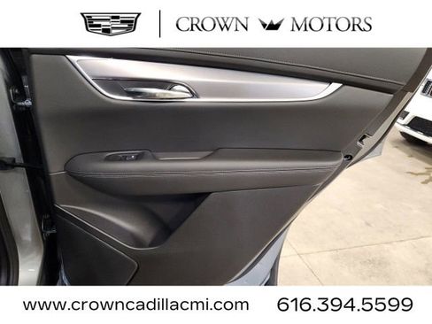 Certified 2025 Cadillac XT6 Luxury image 32
