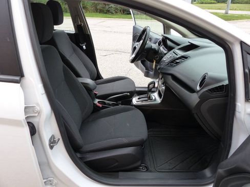 Used 2019 Ford Fiesta SE FWD image 42