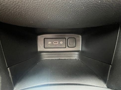 Used 2021 Chevrolet Equinox LT image 33