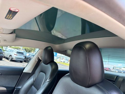 Used 2022 Tesla Model 3 Long Range AWD/4WD image 12