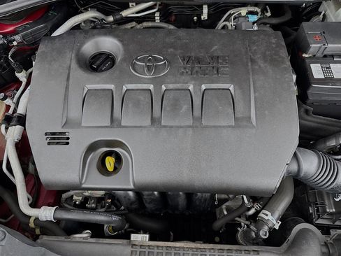 Used 2018 Toyota C-HR XLE image 38