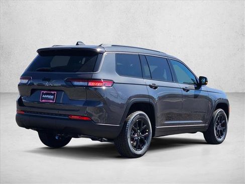 New 2026 Jeep Grand Cherokee L 4WD image 2