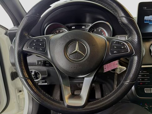 Used 2019 Mercedes-Benz GLA 250 image 12