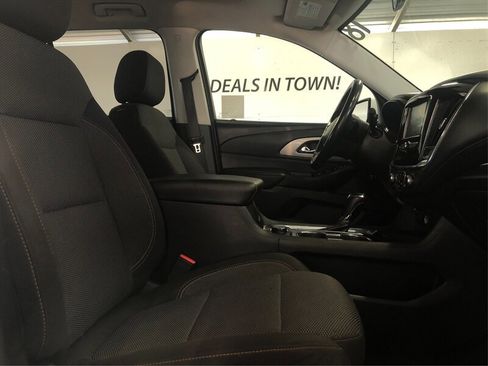 Used 2018 Chevrolet Traverse LT FWD image 9