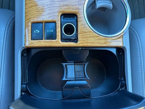 Used 2010 Toyota Highlander Limited image 59