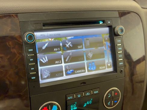 Used 2009 GMC Yukon Denali AWD/4WD image 24