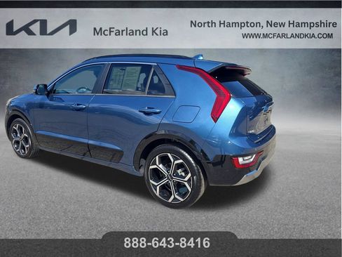 Used 2025 Kia Niro SX Touring FWD image 4