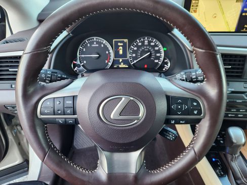 Used 2018 Lexus RX 350L Luxury image 9