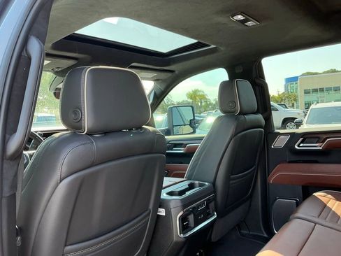 Certified 2024 GMC Sierra 2500 Denali Ultimate image 29