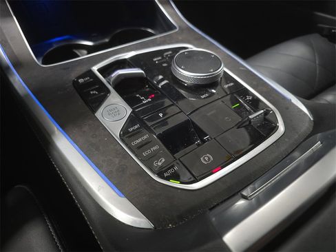 Used 2023 BMW X7 xDrive40i w/ M Sport Package image 21