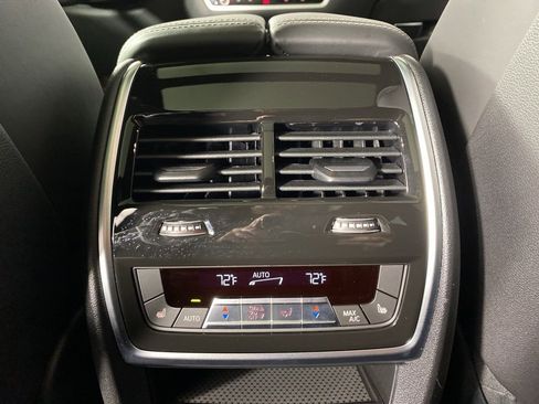 Certified 2025 BMW X7 M60i image 29