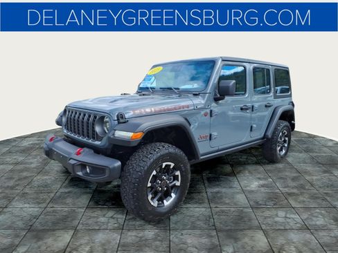 Used 2025 Jeep Wrangler Unlimited Rubicon AWD/4WD image 7