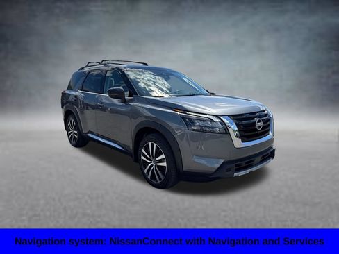 Used 2025 Nissan Pathfinder Platinum w/ Cargo Package AWD/4WD image 4
