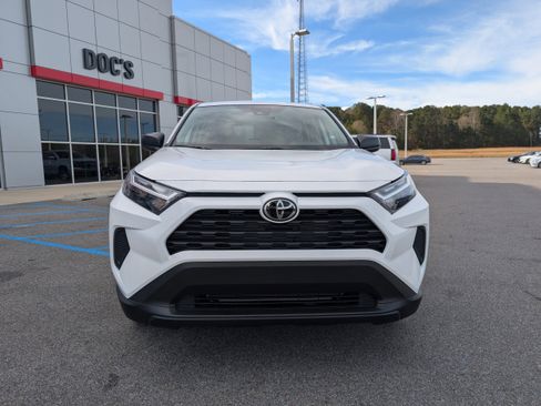 New 2025 Toyota RAV4 LE image 8
