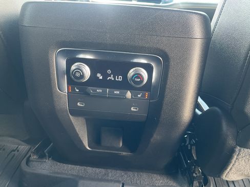 Used 2023 GMC Yukon AT4 image 17