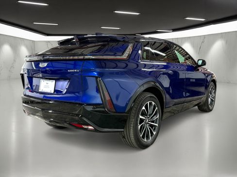 New 2026 Cadillac Lyriq Sport image 9