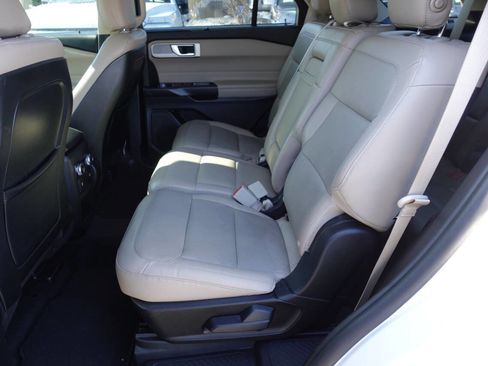 Used 2020 Ford Explorer Limited image 26