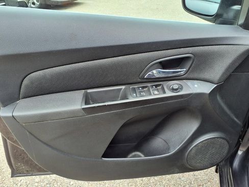 Used 2014 Chevrolet Cruze LT FWD image 13