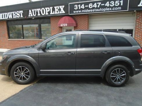 Used 2017 Dodge Journey FWD SE w/ Blacktop Package w/ Flexible Seating Group image 6