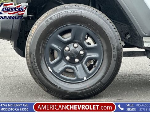 Used 2022 Jeep Wrangler Sport AWD/4WD image 37