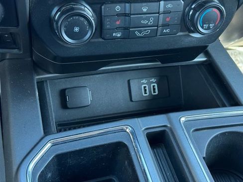 Used 2016 Ford F150 XLT w/ Equipment Group 302A Luxury AWD/4WD image 17