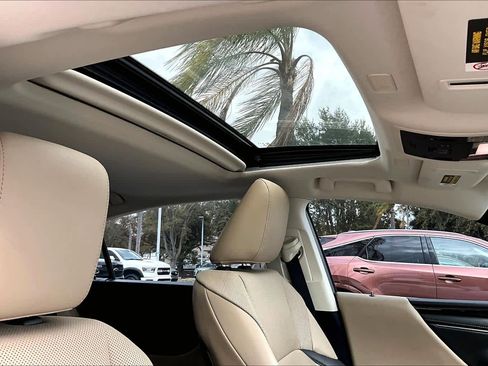 Used 2021 Lexus ES 350 w/ Premium Package image 14