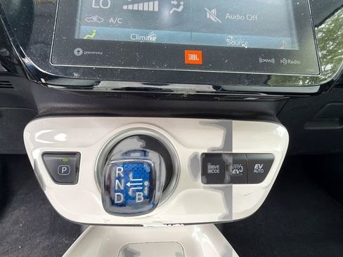 Used 2018 Toyota Prius Prime Advanced FWD image 16