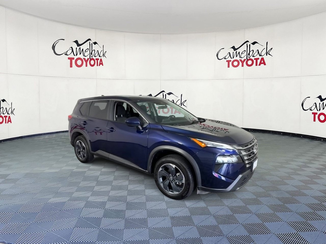 Used 2025 Nissan Rogue SV FWD image 5