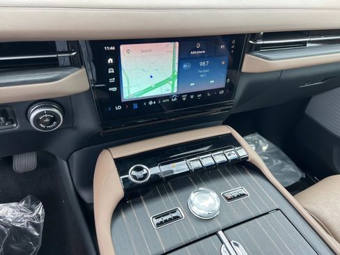 New 2026 Lincoln Navigator L Black Label AWD/4WD image 12
